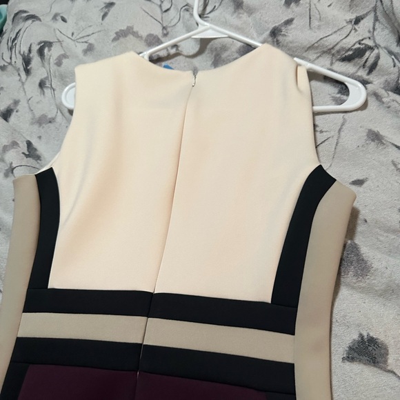 Dress sale ๐ฅ๐ฅ 2/$25 Color block sheath dress by Calvin Klein size 8 - Picture 6 of 7